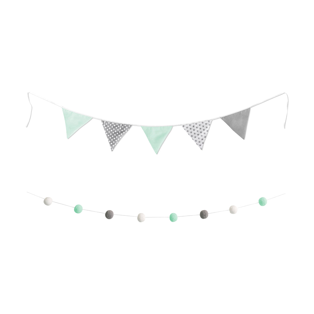 Wimpelkette in Mint, Grau und Weiß mit Sternen und Punkten, darunter die Pompon-Girlande